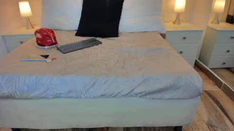 Raquel Moore  online show from January 2025 09:12:01 AM