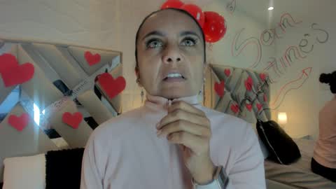 Raquel Moore  online show from February 2025 05:37:01 AM