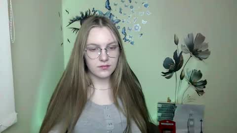 Snapshot of raspberry0101 chatting on December 2024 06:42:02 PM raspberry0101 online show from December 2024 06:42:02 PM
