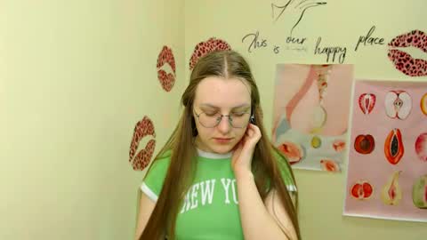 Snapshot of raspberry0101 chatting on March 2025 04:40:02 PM raspberry0101 online show from March 2025 04:40:02 PM