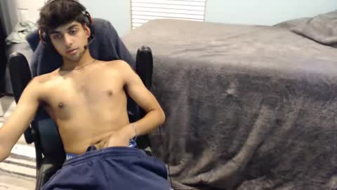 Snapshot of raymondg8596 chatting on February 2025 02:37:02 AM raymondg8596 online show from February 2025 02:37:02 AM