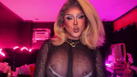 Snapshot of real_dom_phuta chatting on November 2025 02:33:01 AM Miss Katrina De Futah Goddess of HELL online show from November 2025 02:33:01 AM