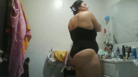 Snapshot of reallivepriestess chatting on November 2025 04:07:02 PM RealLivePriestess333 online show from November 2025 04:07:02 PM