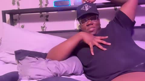 Preston  Stella online show from February 2025 11:23:01 AM