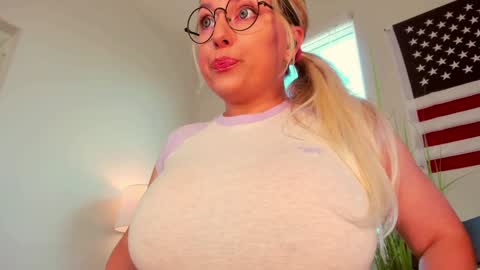 Snapshot of realtoxxxmaria chatting on February 2025 04:14:01 PM Maria Realto online show from February 2025 04:14:01 PM