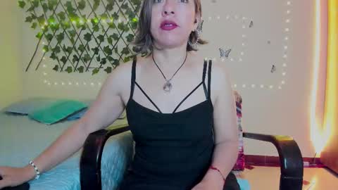 Rebbeca online show from October 2025 10:23:02 AM