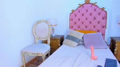 Rebeca Whatsson online show from December 2024 03:00:02 PM