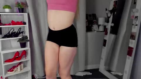 rebecca_____ online show from October 2025 01:47:01 AM