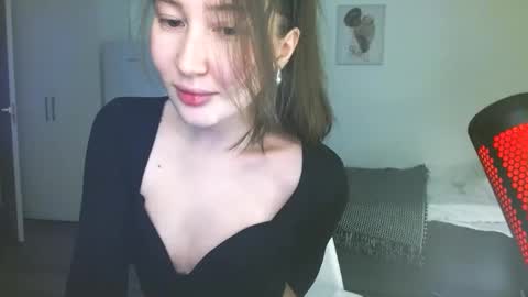 Snapshot of rebecca_demure18 chatting on February 2025 11:26:01 PM Lets talk here 33. online show from February 2025 11:26:01 PM