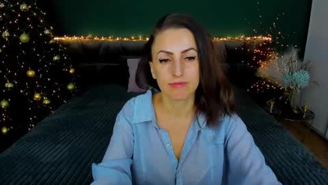rebecca_diamonds online show from December 2024 07:00:01 AM