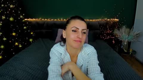 rebecca_diamonds online show from December 2024 03:46:02 PM