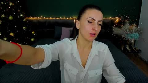 rebecca_diamonds online show from January 2025 03:55:02 PM