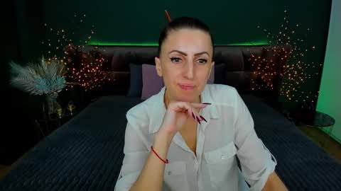 rebecca_diamonds online show from February 2025 03:42:02 PM