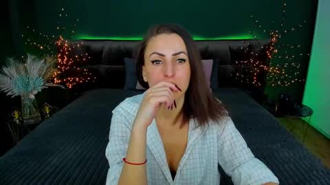 rebecca_diamonds online show from February 2025 07:31:02 AM