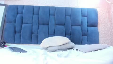 Snapshot of rebecca_mitchell chatting on January 2025 02:46:02 PM Rebecca online show from January 2025 02:46:02 PM