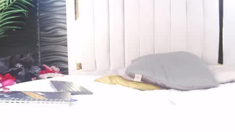 Snapshot of rebecca_mitchell chatting on March 2025 05:54:01 PM Rebecca online show from March 2025 05:54:01 PM