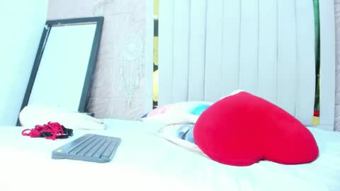 Snapshot of rebecca_mitchell chatting on October 2025 11:19:01 AM Rebecca online show from October 2025 11:19:01 AM