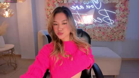 Snapshot of rebeccahudson_ chatting on October 2025 07:55:01 PM Rebe online show from October 2025 07:55:01 PM