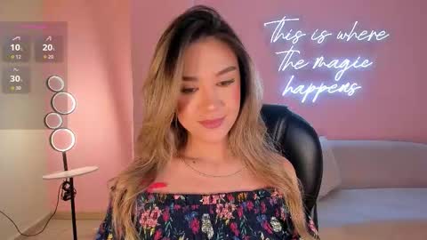 Snapshot of rebeccahudson_ chatting on October 2025 07:25:01 PM Rebe online show from October 2025 07:25:01 PM