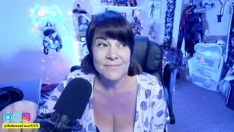 Rebecca Love online show from November 2025 10:09:01 PM