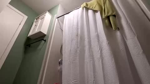 Snapshot of recka810 chatting on October 2025 09:33:01 PM recka810 online show from October 2025 09:33:01 PM