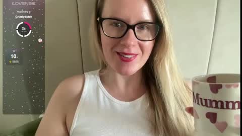 Rosie online show from February 2025 09:32:02 AM
