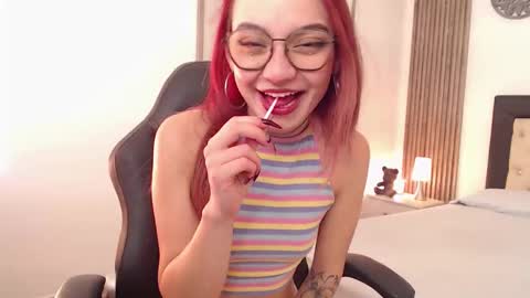 Kitty online show from October 2025 09:20:01 PM