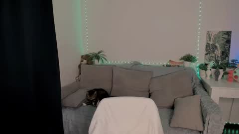 Snapshot of red_passsion chatting on September 2025 07:42:01 AM Mia online show from September 2025 07:42:01 AM