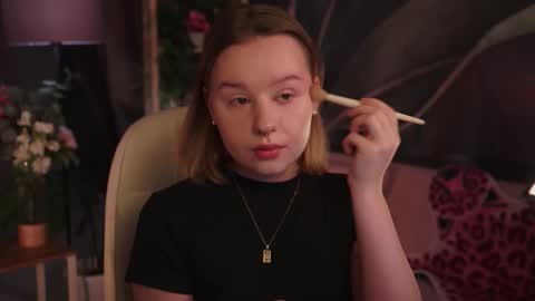 Snapshot of red_queeen chatting on October 2025 02:10:01 AM QUEEN OF EVIL online show from October 2025 02:10:01 AM