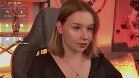 Snapshot of red_queeen chatting on October 2025 02:52:01 AM QUEEN OF EVIL online show from October 2025 02:52:01 AM