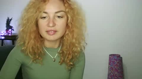 reddgirll online show from January 2025 04:57:01 PM