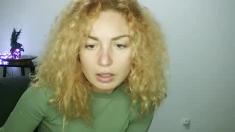 reddgirll online show from January 2025 08:19:02 PM