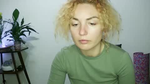 reddgirll online show from January 2025 07:39:01 PM