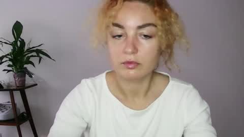reddgirll online show from January 2025 03:25:02 PM
