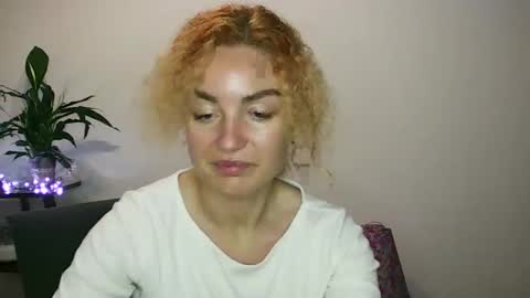 reddgirll online show from January 2025 09:29:01 PM
