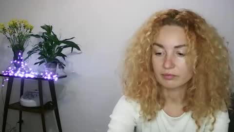 reddgirll online show from January 2025 05:02:02 PM