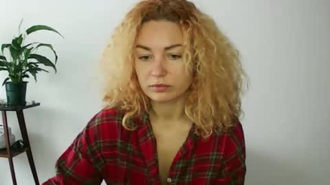 reddgirll online show from February 2025 10:26:02 AM