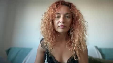 Snapshot of reddgirll chatting on October 2025 09:40:02 AM reddgirll online show from October 2025 09:40:02 AM