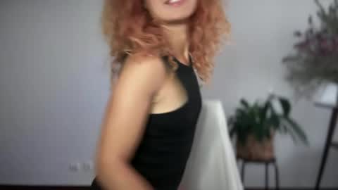 Snapshot of reddgirll chatting on October 2025 08:04:02 AM reddgirll online show from October 2025 08:04:02 AM