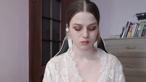 Lily online show from December 2024 06:14:01 AM