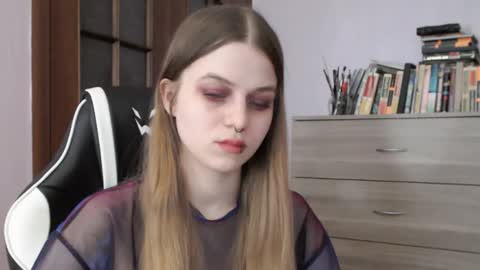 Lily online show from December 2024 06:20:02 AM