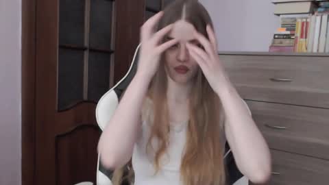 Lily online show from October 2025 02:26:01 AM