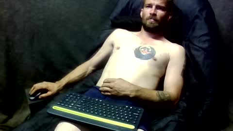 Snapshot of redheadlover828 chatting on November 2025 02:10:01 AM Kevin online show from November 2025 02:10:01 AM