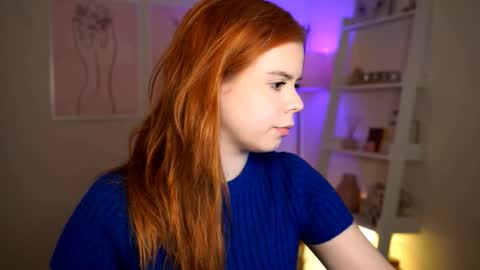 RedHotlinee online show from September 2025 09:30:01 PM