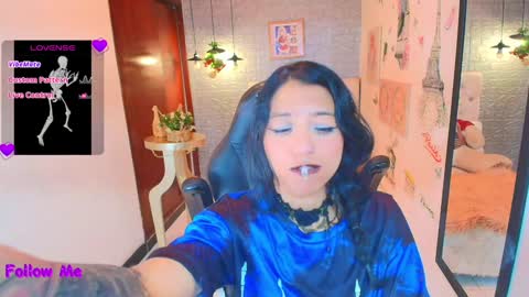Lili Lopez online show from January 2025 07:59:02 PM
