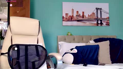 Snapshot of reese_yanella chatting on October 2025 04:05:01 PM Yanella online show from October 2025 04:05:01 PM