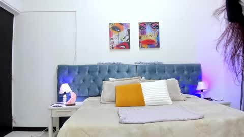 Snapshot of regina_blum chatting on September 2025 12:30:01 PM Regina online show from September 2025 12:30:01 PM