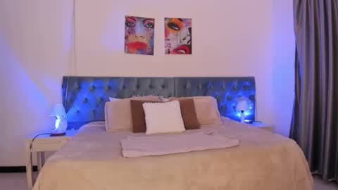 Snapshot of regina_blum chatting on October 2025 12:58:01 PM Regina online show from October 2025 12:58:01 PM