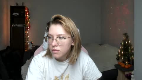 Regina online show from January 2025 03:03:02 AM