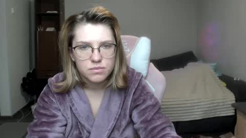 Regina online show from January 2025 02:36:01 AM